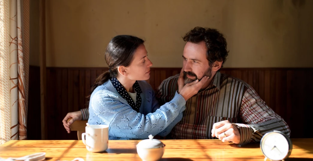 Lonely in Marriage – What Does It Mean and How to Fix It?
